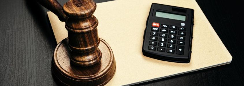 Can a court judgement be paid in instalments?